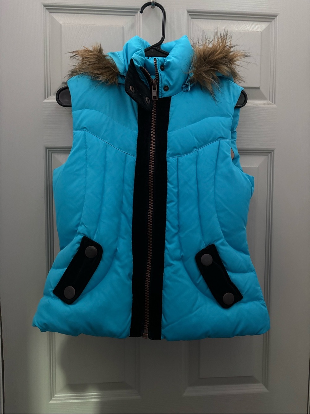 Y2K Black Rivet Bright Turquoise Winter Puffer Vest with Camo Lining